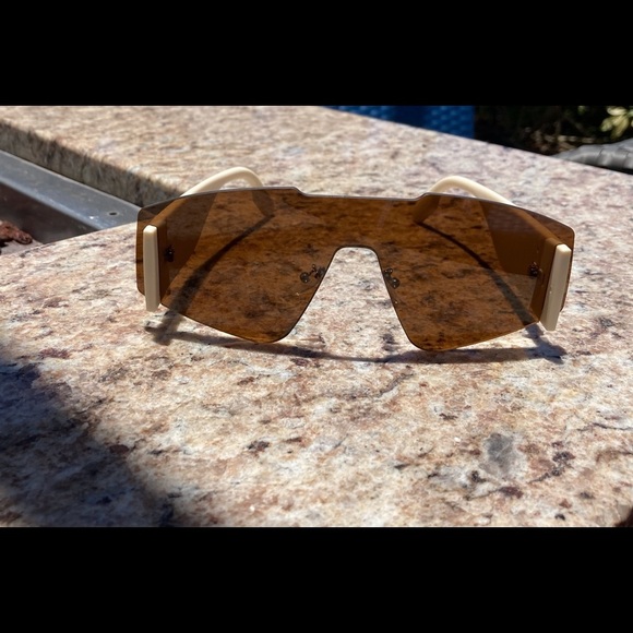 Sunglasses - Picture 1 of 6